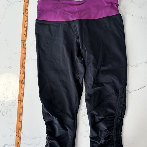 Lululemon training capris - Picture 2 of 3